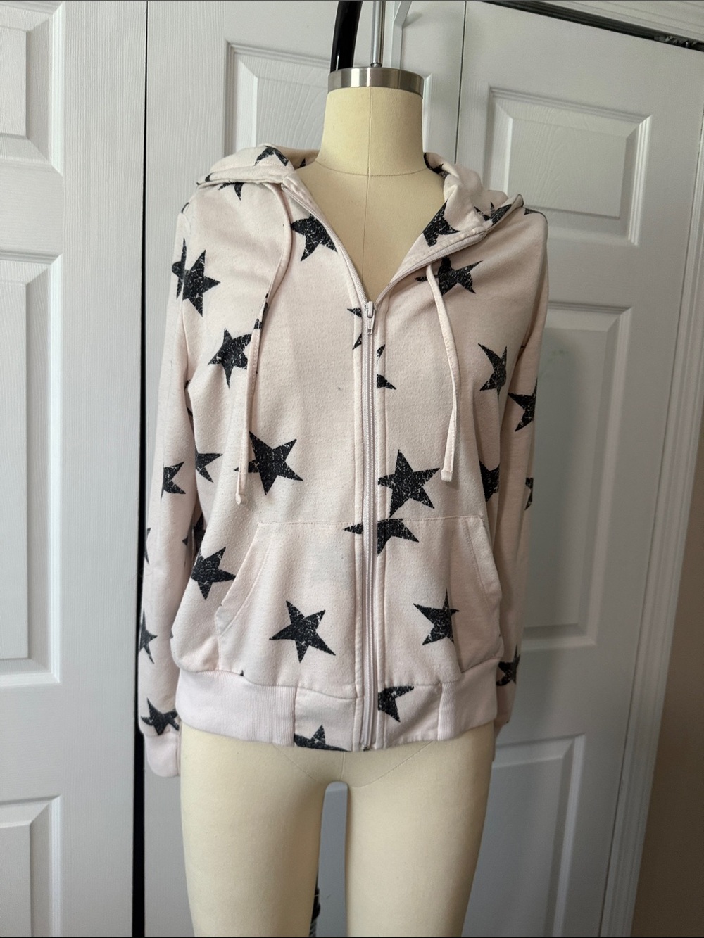 Cream  and Black Star-Print Hoody